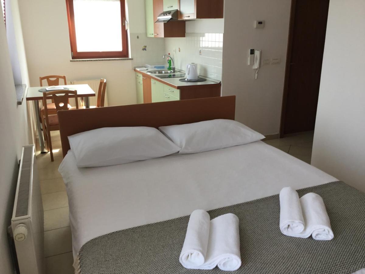 Apartment Sotlar 이졸라 외부 사진